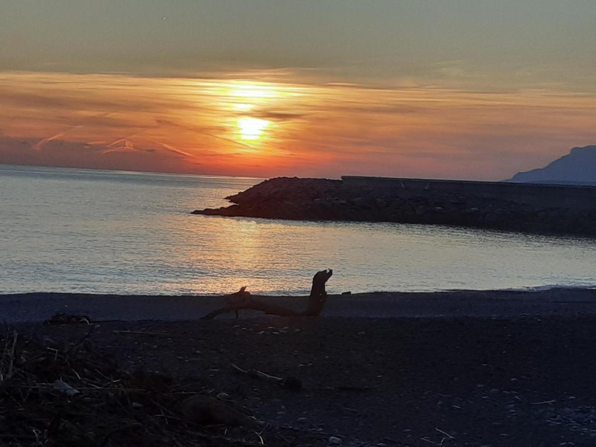 Azzurra Casa Vacanza Ventimiglia Zewnętrze zdjęcie